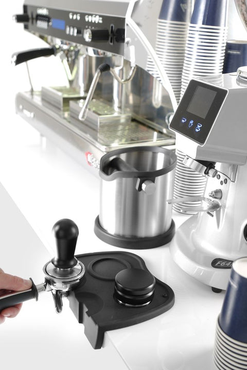 Kaffee-Stampfer mit Feder