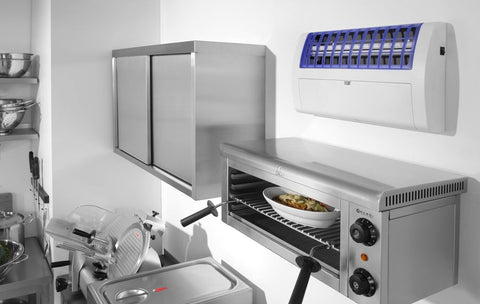 Insektenvernichter mit Klebeplatten 120 m²