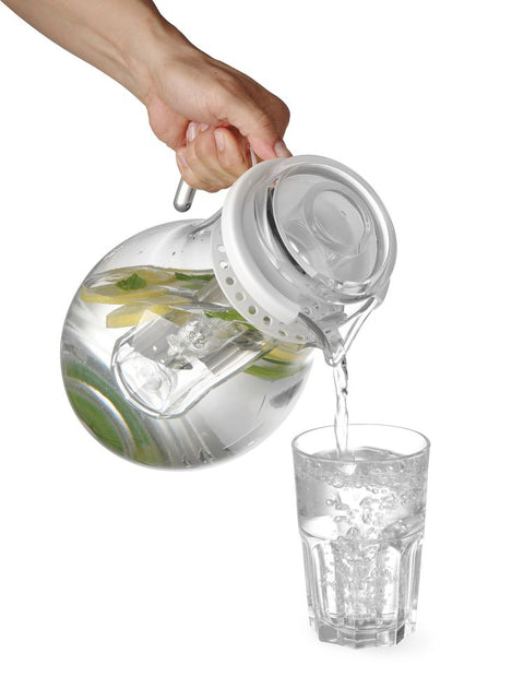 Krug mit Eiswürfelkühlung