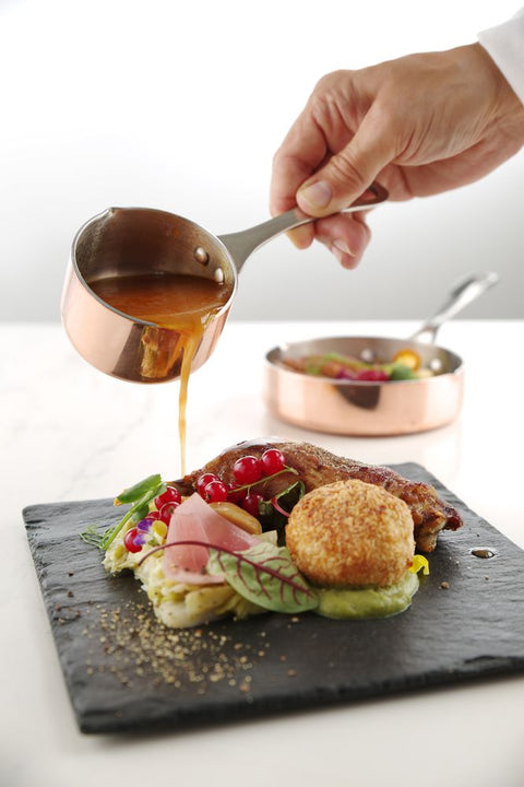 Miniatur-Kasserolle mit Ausgießer