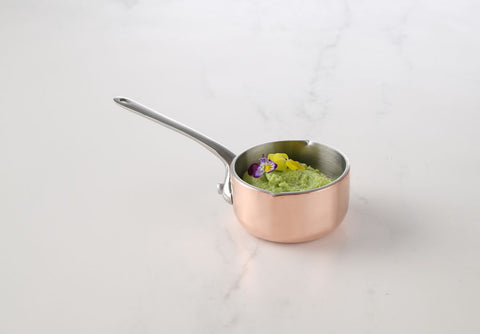 Miniatur-Kasserolle mit Ausgießer