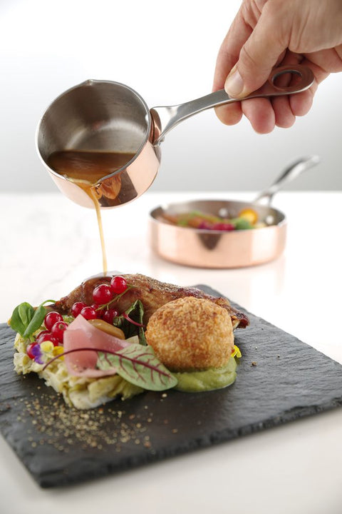 Miniatur-Kasserolle mit Ausgießer