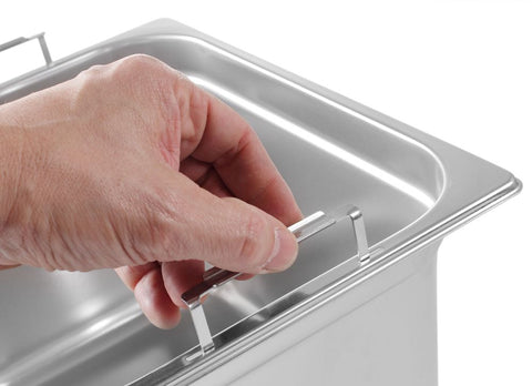 GN-Behälter mit einklappbaren Griffen